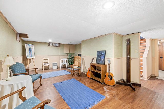 9220 Harding BOULEVARD, Wauwatosa, WI 53226