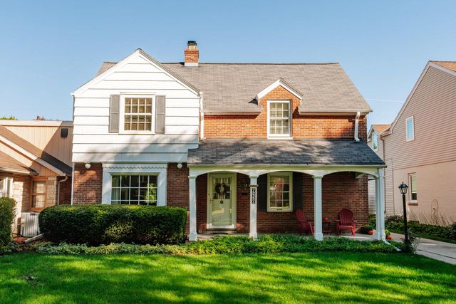 9220 Harding BOULEVARD, Wauwatosa, WI 53226