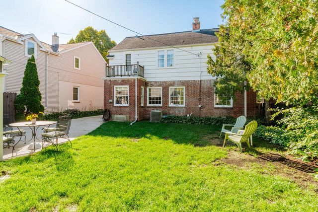 9220 Harding BOULEVARD, Wauwatosa, WI 53226