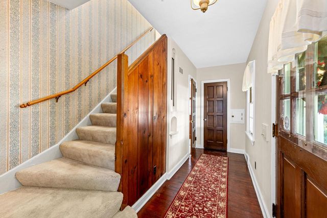 9220 Harding BOULEVARD, Wauwatosa, WI 53226