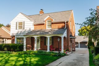 9220 Harding BOULEVARD, Wauwatosa, WI 53226