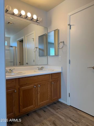 3873 E LATHAM Way, Gilbert, AZ 85297
