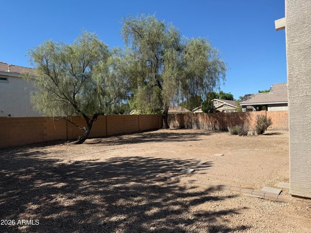 3873 E LATHAM Way, Gilbert, AZ 85297