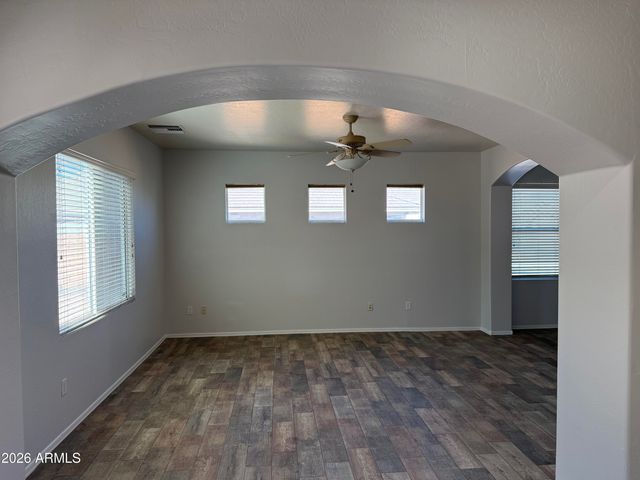 3873 E LATHAM Way, Gilbert, AZ 85297