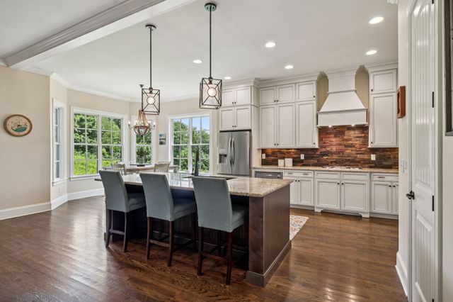 645 Legends Crest Dr, Franklin, TN 37069