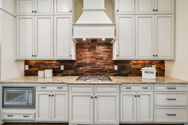 645 Legends Crest Dr, Franklin, TN 37069