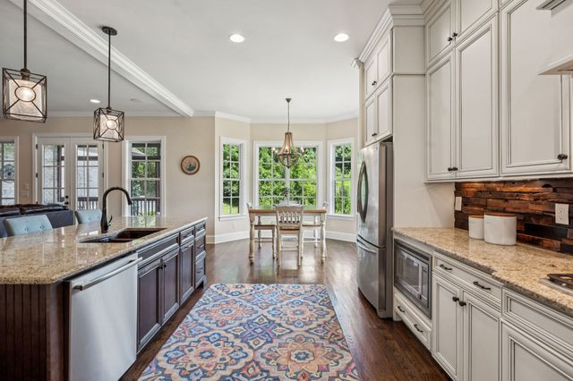 645 Legends Crest Dr, Franklin, TN 37069