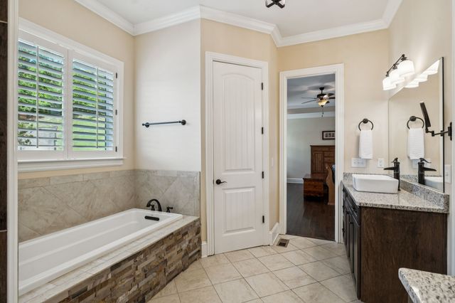 645 Legends Crest Dr, Franklin, TN 37069