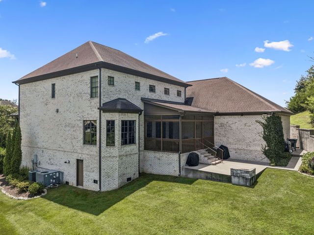 645 Legends Crest Dr, Franklin, TN 37069