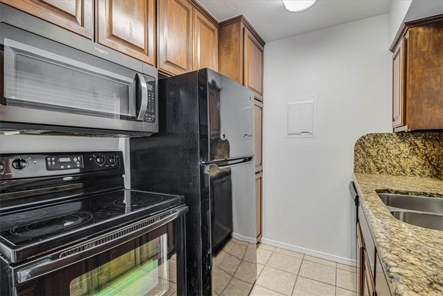7122 Premont Dr J 202, Corpus Christi, TX 78414