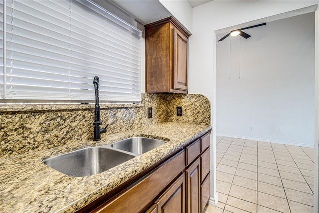 7122 Premont Dr J 202, Corpus Christi, TX 78414