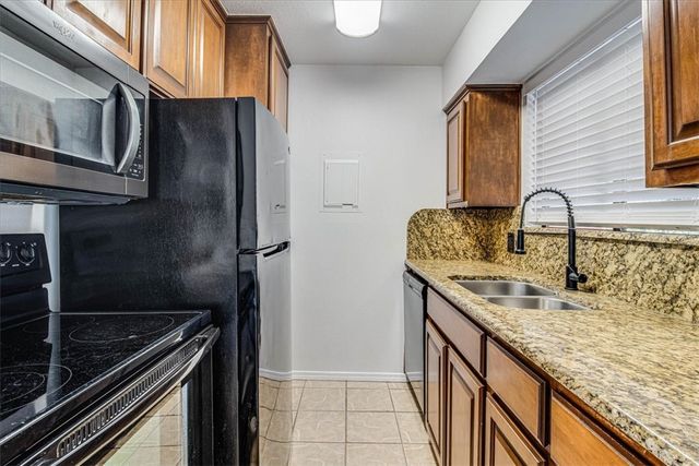 7122 Premont Dr J 202, Corpus Christi, TX 78414