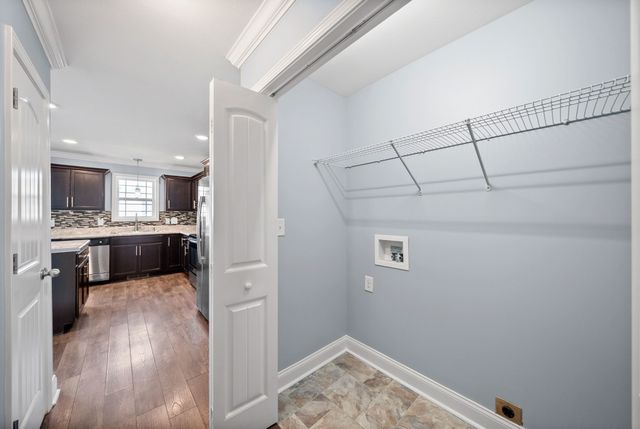 517 Sourwood Dr, Clarksville, TN 37042