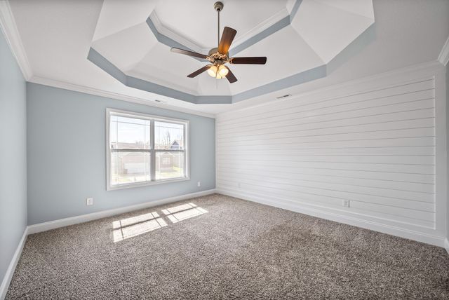 517 Sourwood Dr, Clarksville, TN 37042