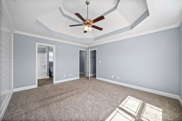 517 Sourwood Dr, Clarksville, TN 37042