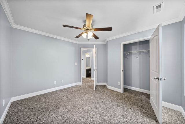 517 Sourwood Dr, Clarksville, TN 37042