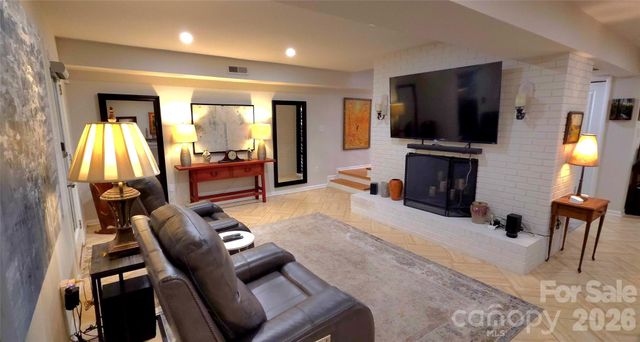 308 Woodfield Drive, Asheville, NC 28803