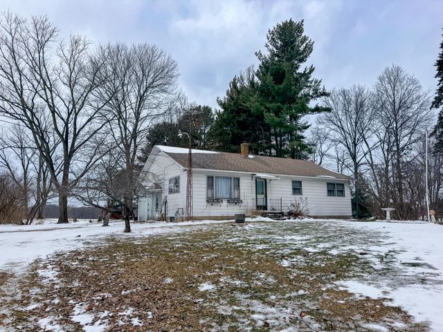 9456 N Wilhelm Road, La Porte, IN 46350