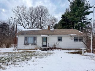 9456 N Wilhelm Road, La Porte, IN 46350