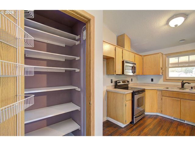 700 Nw 24TH St, Battle Ground, WA 98604