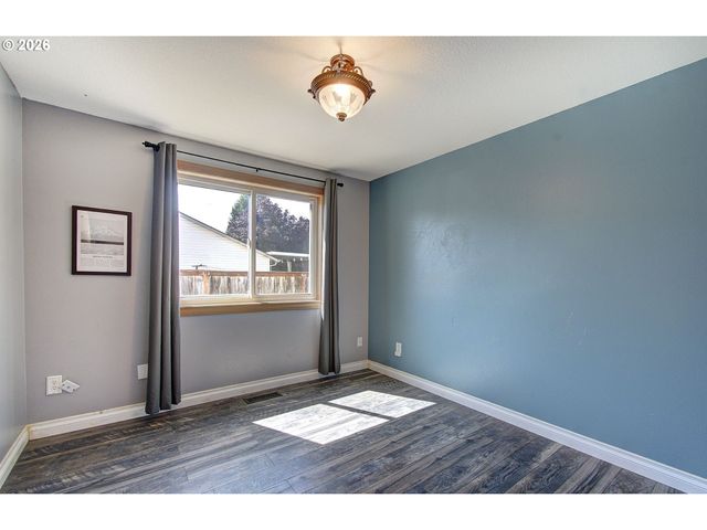700 Nw 24TH St, Battle Ground, WA 98604