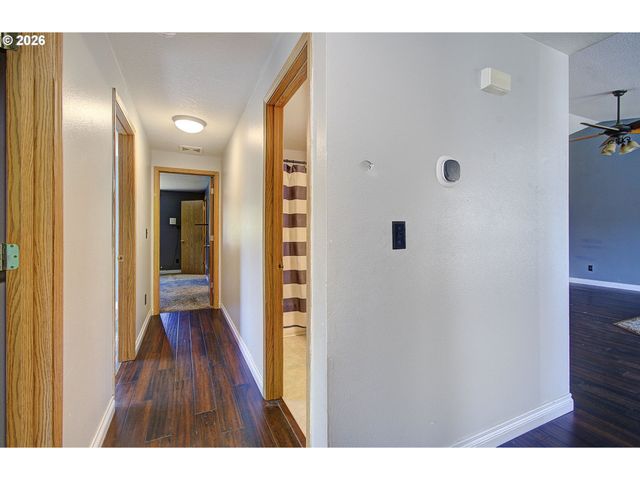 700 Nw 24TH St, Battle Ground, WA 98604