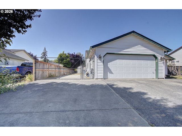 700 Nw 24TH St, Battle Ground, WA 98604