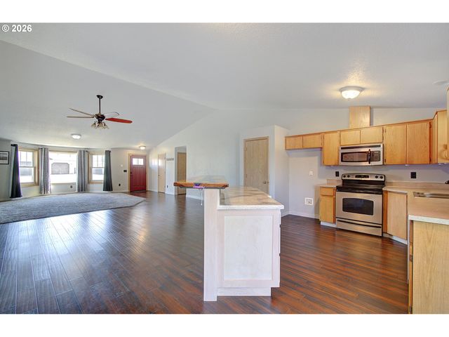 700 Nw 24TH St, Battle Ground, WA 98604