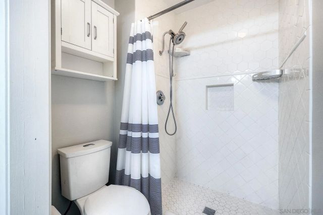 8930 Fletcher Valley Dr, Santee, CA 92071