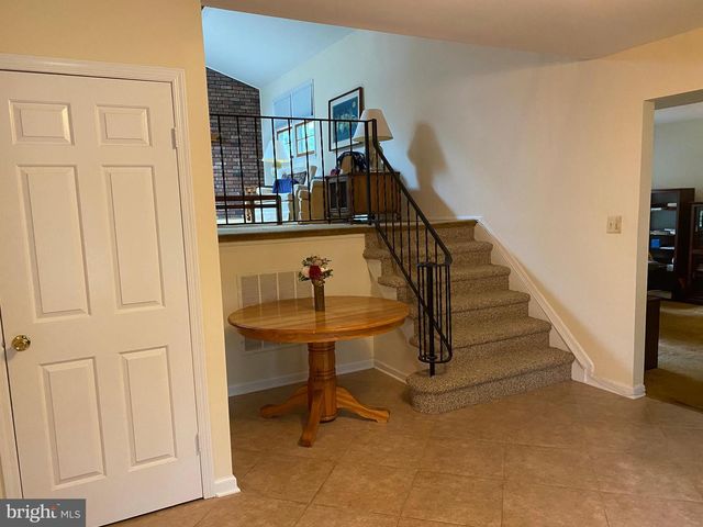 46 HAMILTON LN S, Plainsboro, NJ 08536