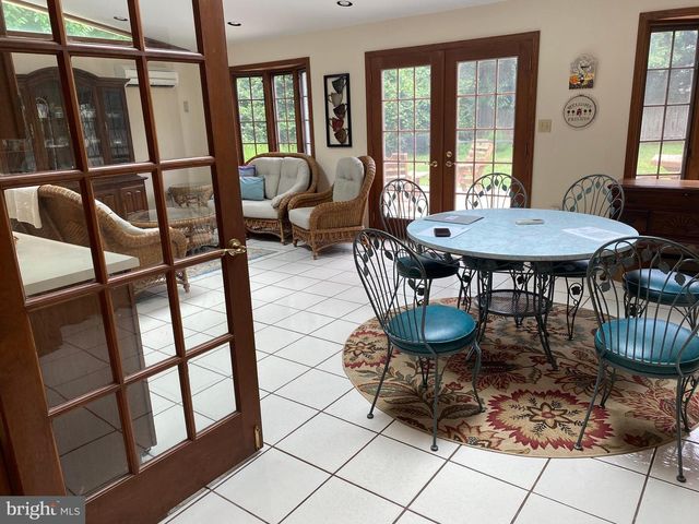 46 HAMILTON LN S, Plainsboro, NJ 08536