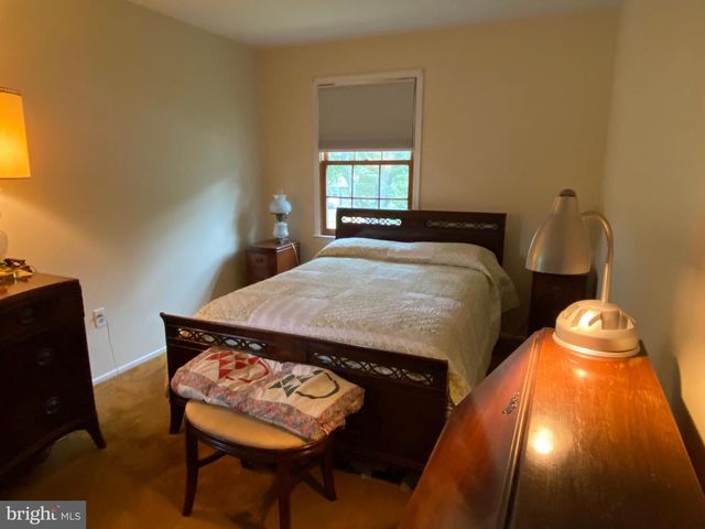 46 HAMILTON LN S, Plainsboro, NJ 08536