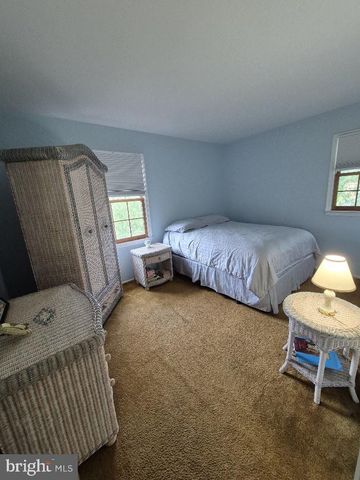 46 HAMILTON LN S, Plainsboro, NJ 08536