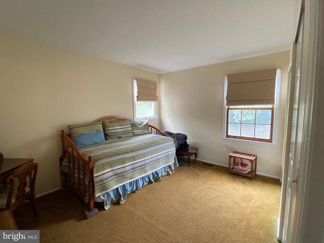 46 HAMILTON LN S, Plainsboro, NJ 08536