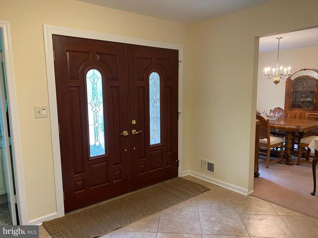 46 HAMILTON LN S, Plainsboro, NJ 08536
