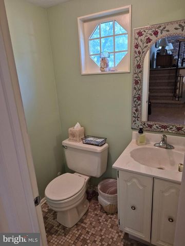 46 HAMILTON LN S, Plainsboro, NJ 08536