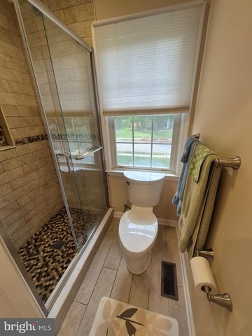 46 HAMILTON LN S, Plainsboro, NJ 08536
