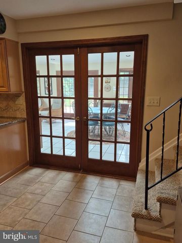 46 HAMILTON LN S, Plainsboro, NJ 08536