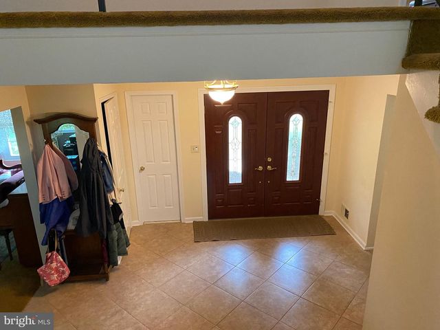 46 HAMILTON LN S, Plainsboro, NJ 08536
