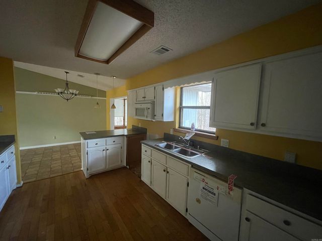 2 Cullera Lane, Hot Springs Village, AR 71909