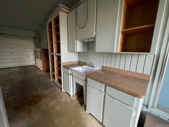 2 Cullera Lane, Hot Springs Village, AR 71909