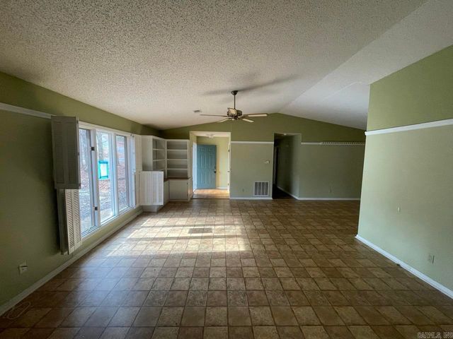 2 Cullera Lane, Hot Springs Village, AR 71909