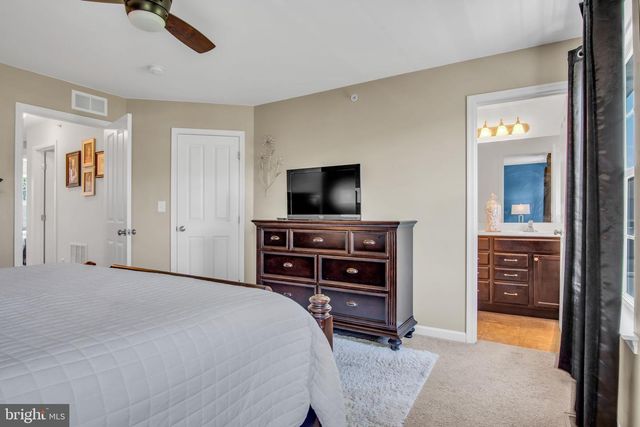 4520 LAUREL VALLEY LN, Enola, PA 17025