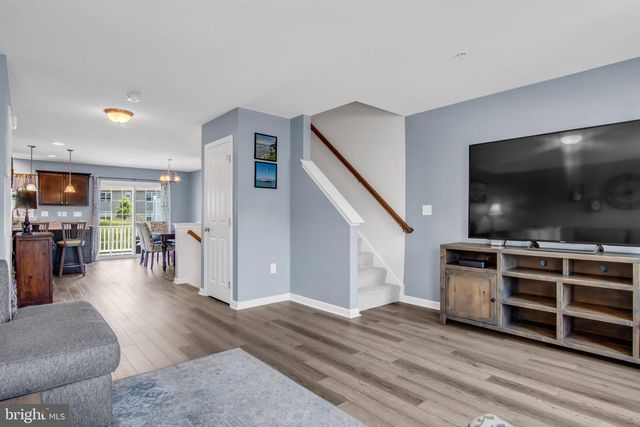 4520 LAUREL VALLEY LN, Enola, PA 17025