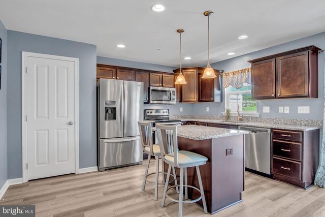 4520 LAUREL VALLEY LN, Enola, PA 17025
