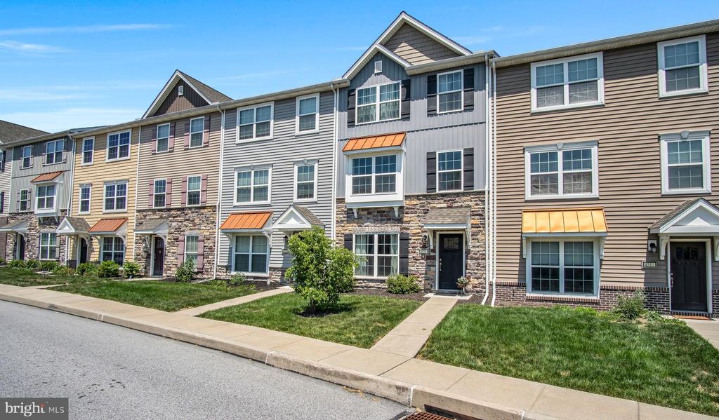 4520 LAUREL VALLEY LN, Enola, PA 17025