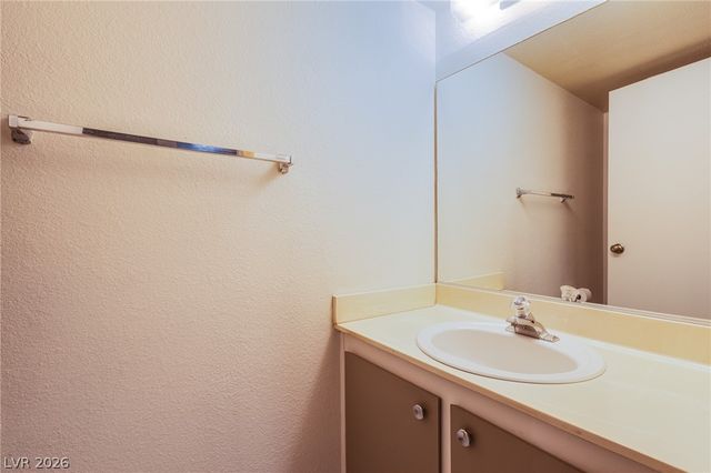 5568 Orchard Lane 140, Las Vegas, NV 89110