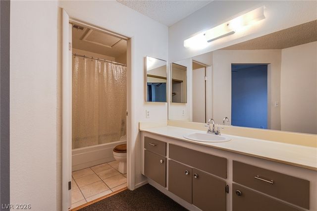 5568 Orchard Lane 140, Las Vegas, NV 89110