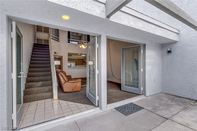 5568 Orchard Lane 140, Las Vegas, NV 89110