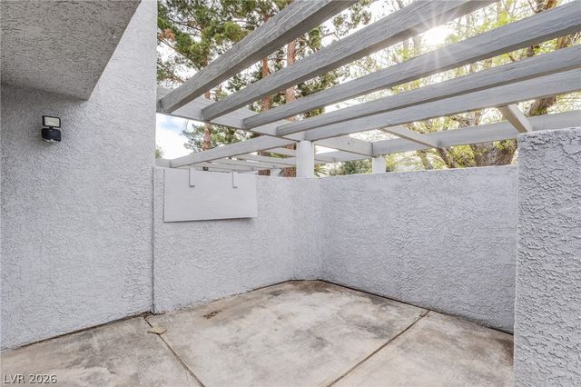 5568 Orchard Lane 140, Las Vegas, NV 89110